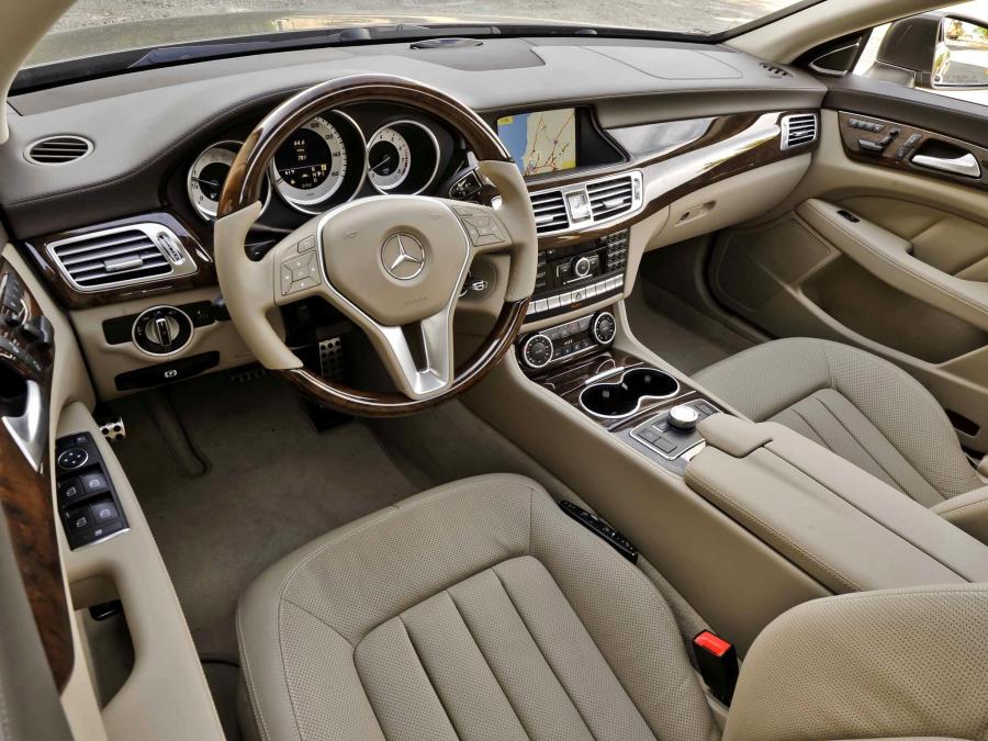  Mercedes-Benz CLS550 AMG Sports Package 2010 года  (фото 18 из 20)